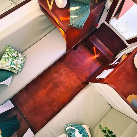 Sirius - Boat House Πλωτό κατάλυμα Φάρο
